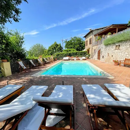 Luxurious Umbrian Retreat For 10 With Private Terrace And Pool Torrecola