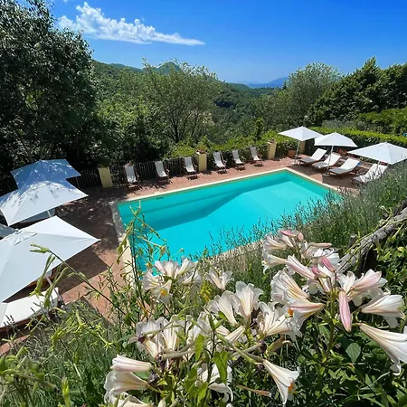 Luxurious Umbrian Retreat For 10 With Private Terrace And Pool בית נופש *