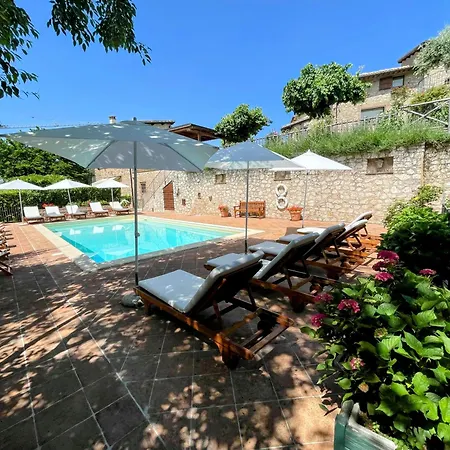 Luxurious Umbrian Retreat For 10 With Private Terrace And Pool * Torrecola