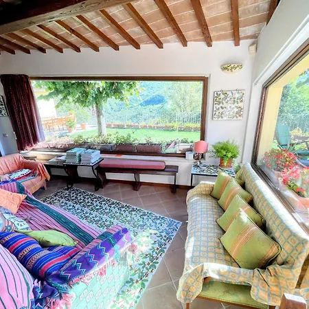 Luxurious Umbrian Retreat For 10 With Private Terrace And Pool *