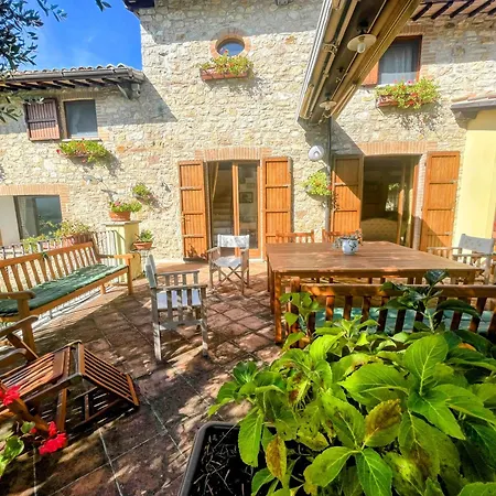 Luxurious Umbrian Retreat For 10 With Private Terrace And Pool *