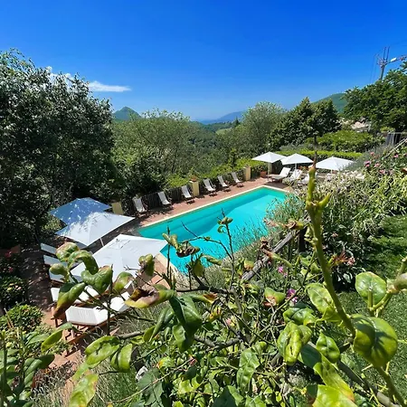 Luxurious Umbrian Retreat For 10 With Private Terrace And Pool בית נופש *