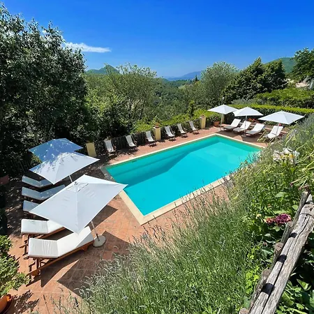 Luxurious Umbrian Retreat For 10 With Private Terrace And Pool Дом отдыха *