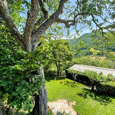 Luxurious Umbrian Retreat For 10 With Private Terrace And Pool * Torrecola