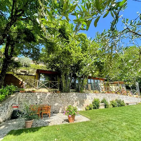 Luxurious Umbrian Retreat For 10 With Private Terrace And Pool