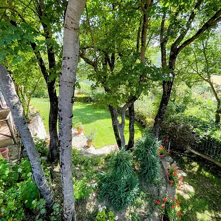 Luxurious Umbrian Retreat For 10 With Private Terrace And Pool Дом отдыха