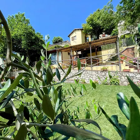 Luxurious Umbrian Retreat For 10 With Private Terrace And Pool בית נופש *
