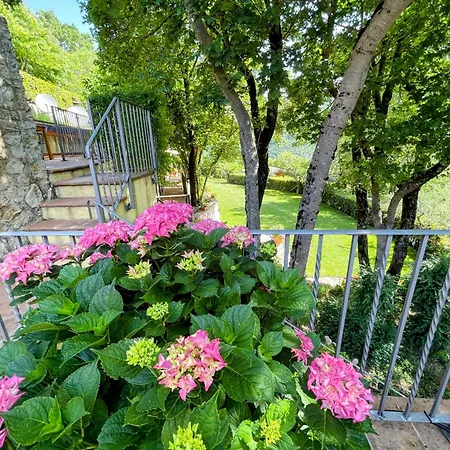 Luxurious Umbrian Retreat For 10 With Private Terrace And Pool בית נופש Torrecola