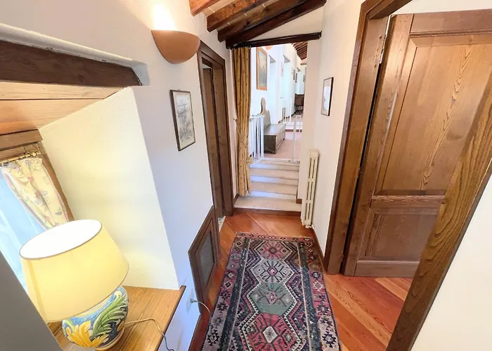 Luxurious Umbrian Retreat For 10 With Private Terrace And Pool Torrecola