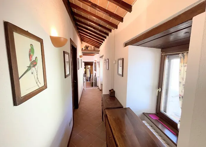 Luxurious Umbrian Retreat For 10 With Private Terrace And Pool