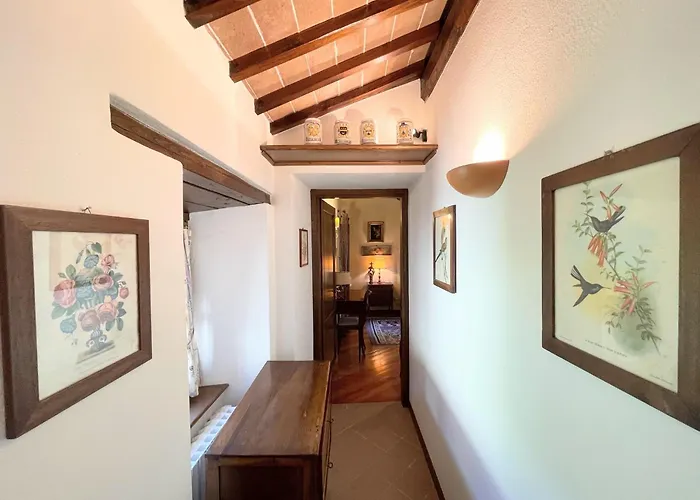 Luxurious Umbrian Retreat For 10 With Private Terrace And Pool Hébergement de vacances