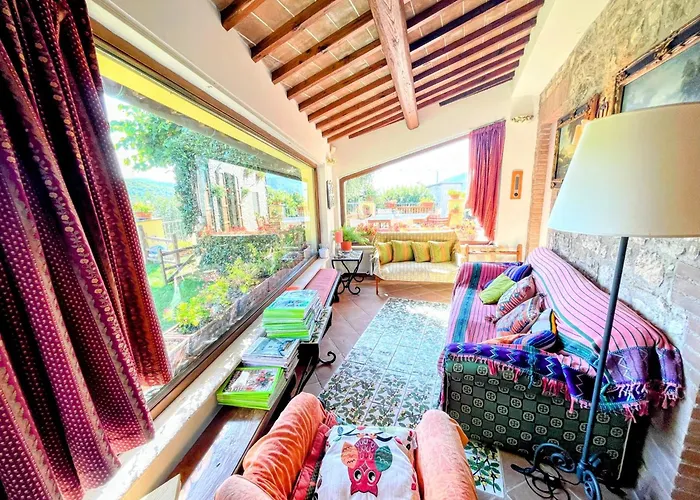 Hébergement de vacances Luxurious Umbrian Retreat For 10 With Private Terrace And Pool