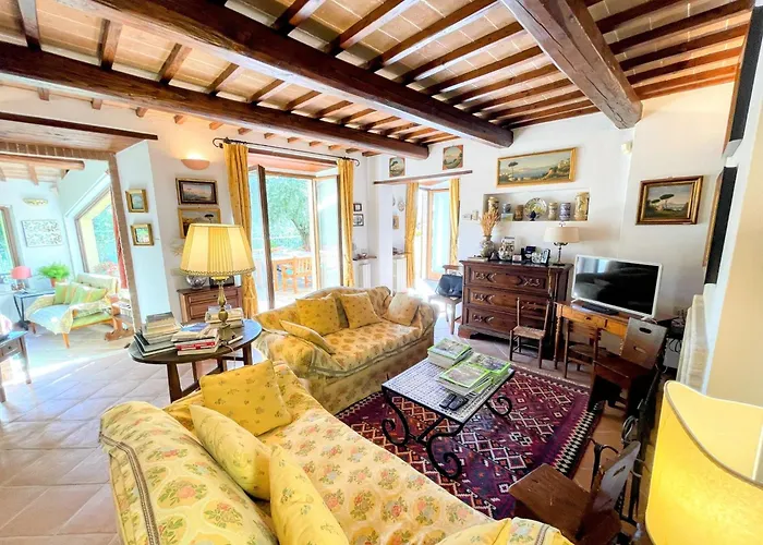Hébergement de vacances Luxurious Umbrian Retreat For 10 With Private Terrace And Pool *