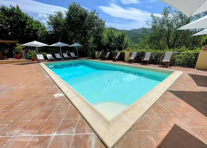 Hébergement de vacances Luxurious Umbrian Retreat For 10 With Private Terrace And Pool