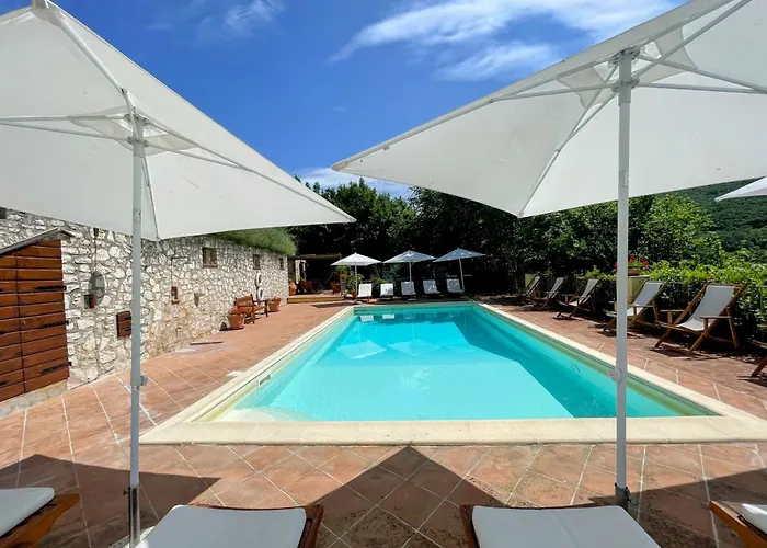 Hébergement de vacances Luxurious Umbrian Retreat For 10 With Private Terrace And Pool Torrecola