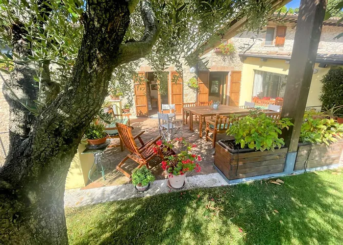 Hébergement de vacances Luxurious Umbrian Retreat For 10 With Private Terrace And Pool *