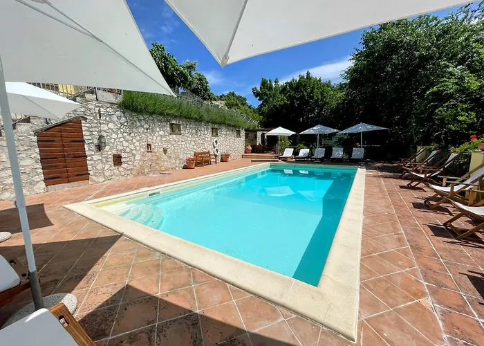 Hébergement de vacances Luxurious Umbrian Retreat For 10 With Private Terrace And Pool Torrecola