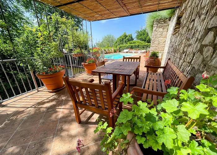 Luxurious Umbrian Retreat For 10 With Private Terrace And Pool * Torrecola