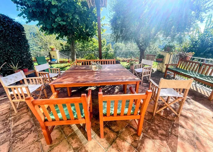 Luxurious Umbrian Retreat For 10 With Private Terrace And Pool Torrecola