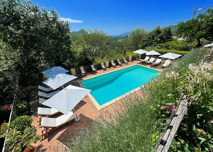 Luxurious Umbrian Retreat For 10 With Private Terrace And Pool Hébergement de vacances *