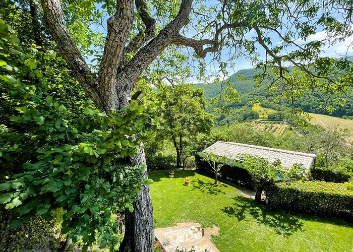 Luxurious Umbrian Retreat For 10 With Private Terrace And Pool * Torrecola