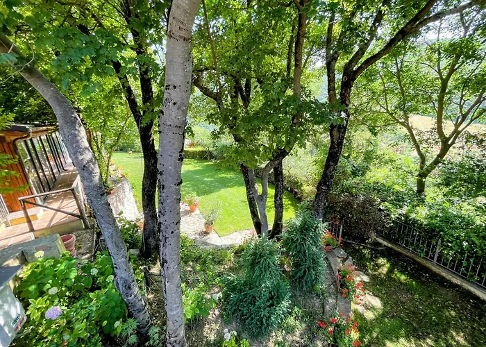 Luxurious Umbrian Retreat For 10 With Private Terrace And Pool Hébergement de vacances